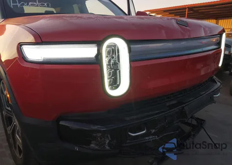 2026 Rivian R1T from USA, damaged, VIN 7FCTGCAA1TN043362